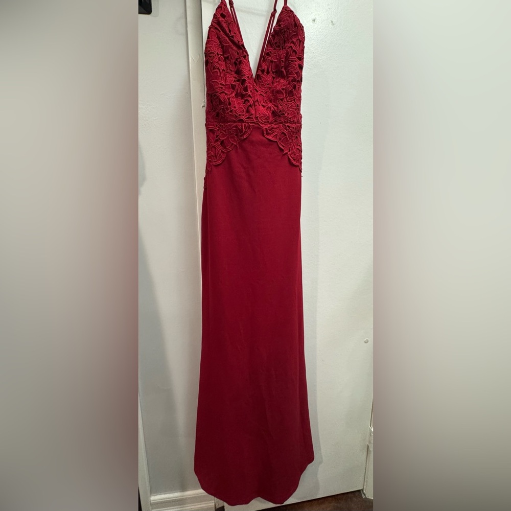 Lulus - Elegant Red Lace fit & flare Evening Gown (brand new-never worn)